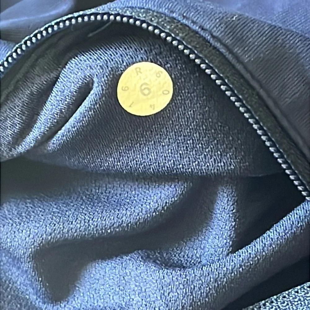 LULULEMON :: LEGGINGS